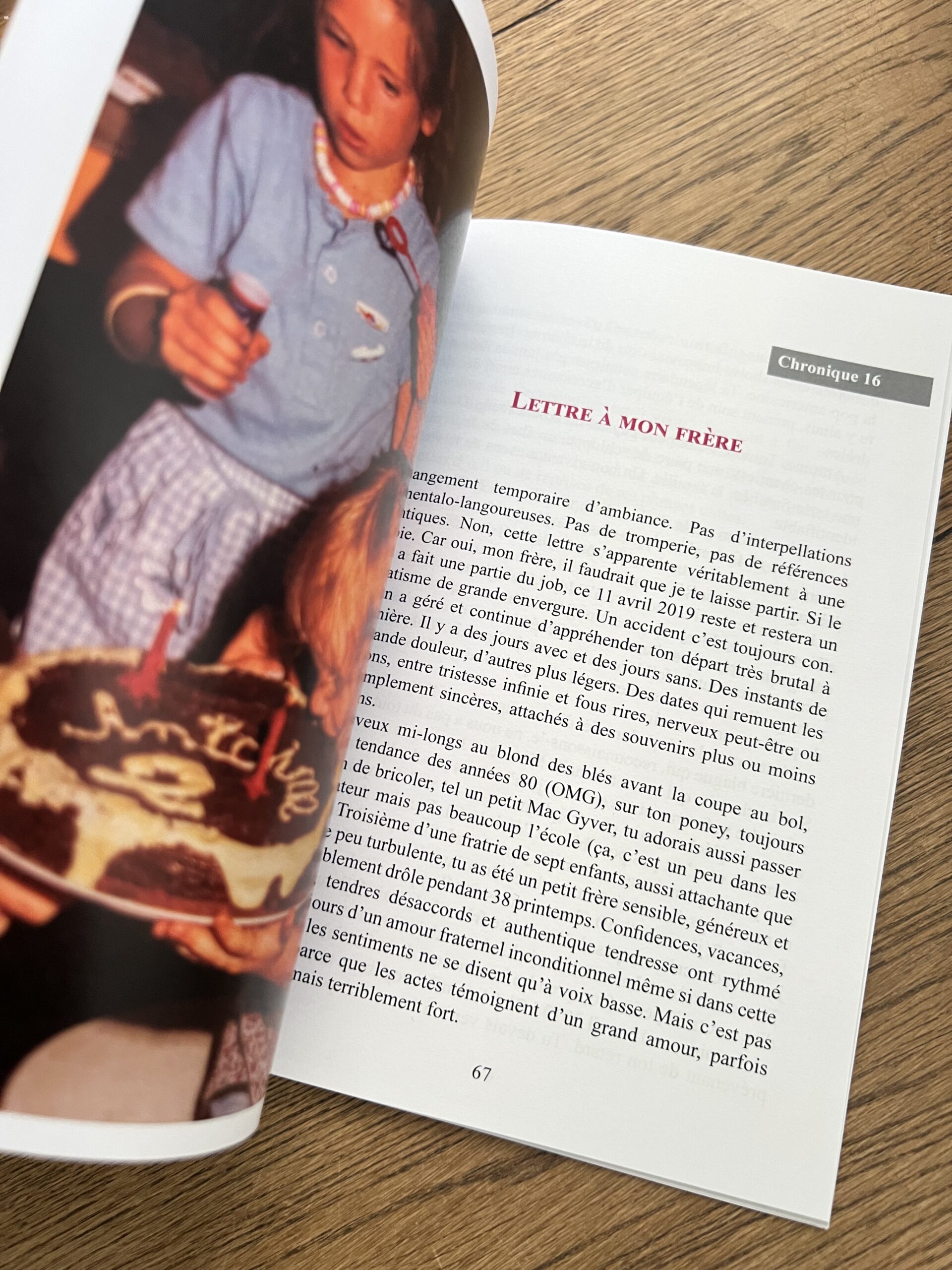 Le livre ouvert sur la chronique « Lettre à mon frère »